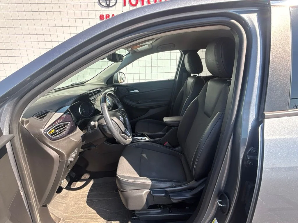 Used 2021 Gray Buick Preferred image 4