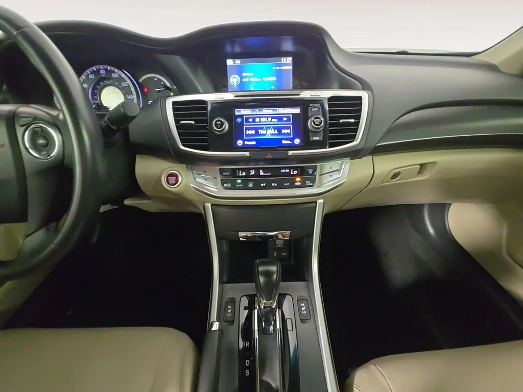 Used 2013 Red Honda EX-L image 11