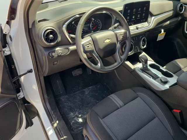 New 2026 Summit White Chevrolet 2LT image 20
