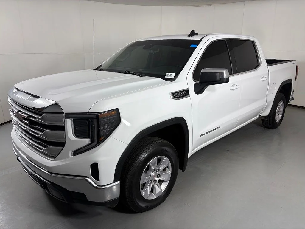 Used 2026 White GMC SLE image 5