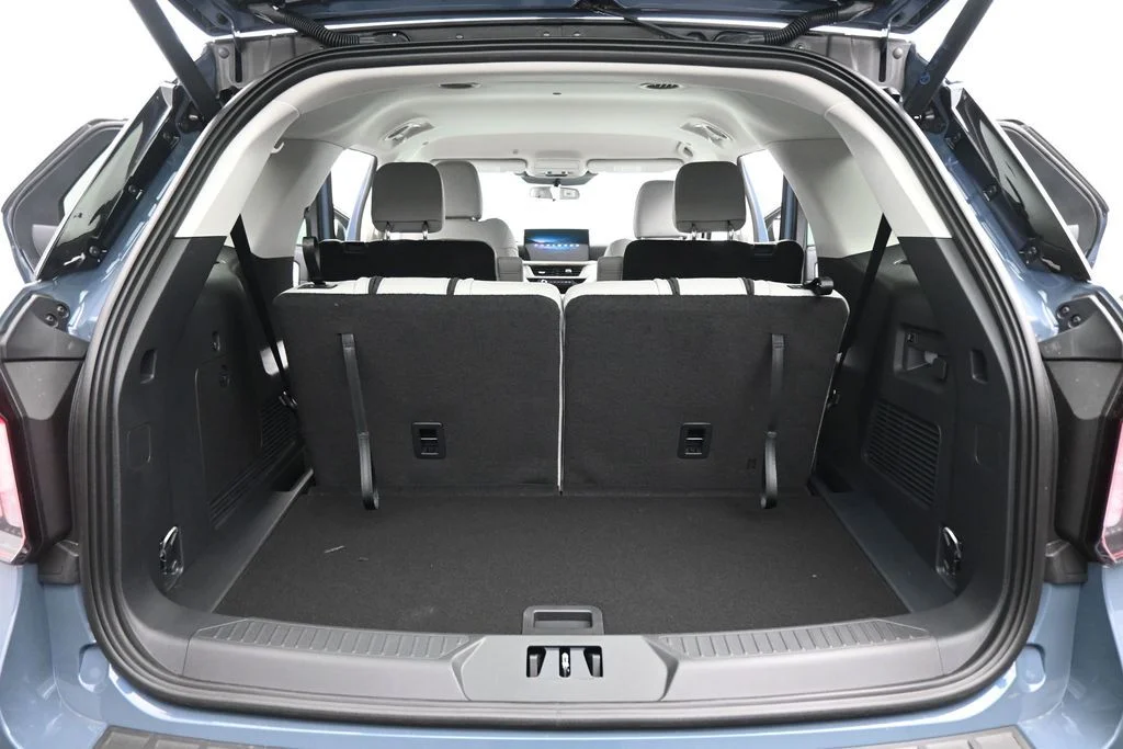New 2026 Vapor Blue Metallic Ford Active image 21