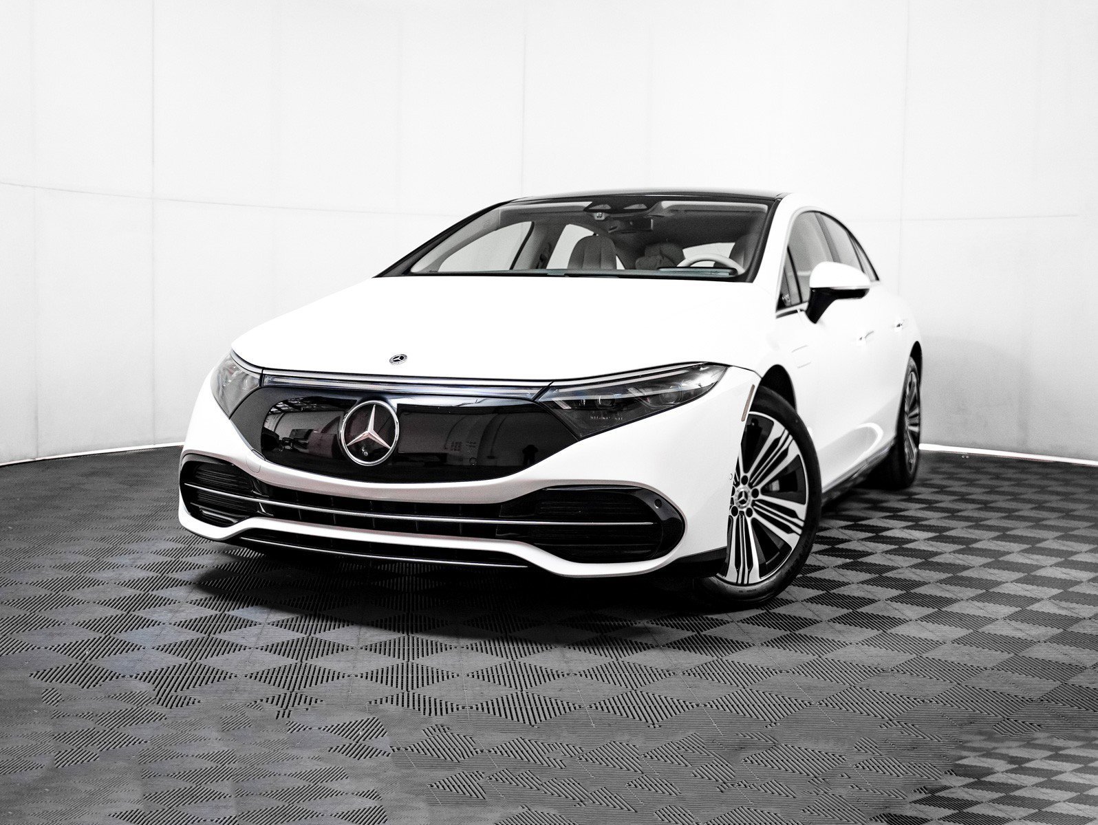 2023 Mercedes-Benz EQS