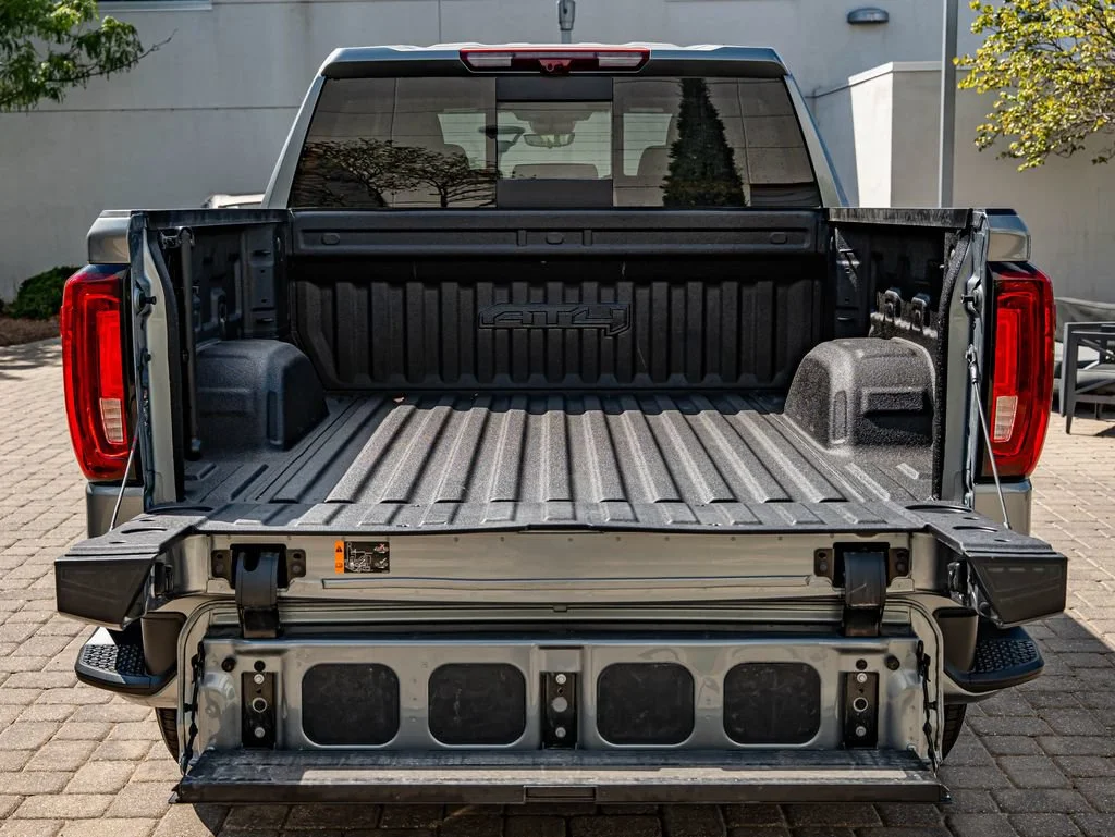 Used 2024 Sterling Metallic GMC AT4 image 22