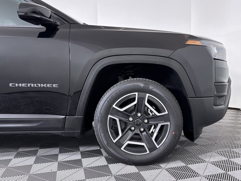 New 2026 Diamond Black Crystal Pearl-Coat Exterior Paint Jeep Limited image 22