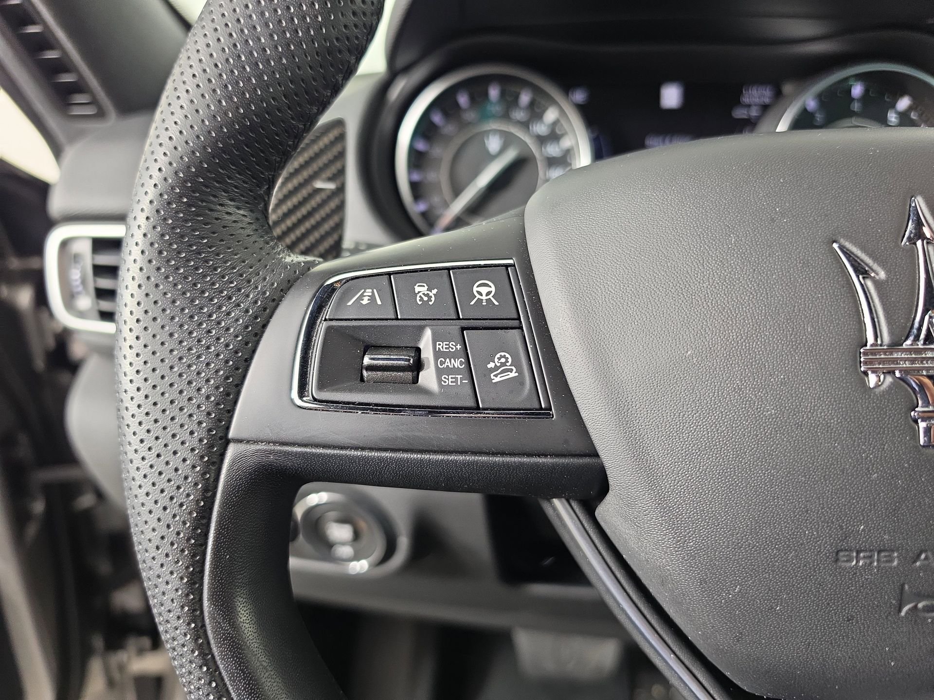 Used 2022 Gray Maserati Modena image 21