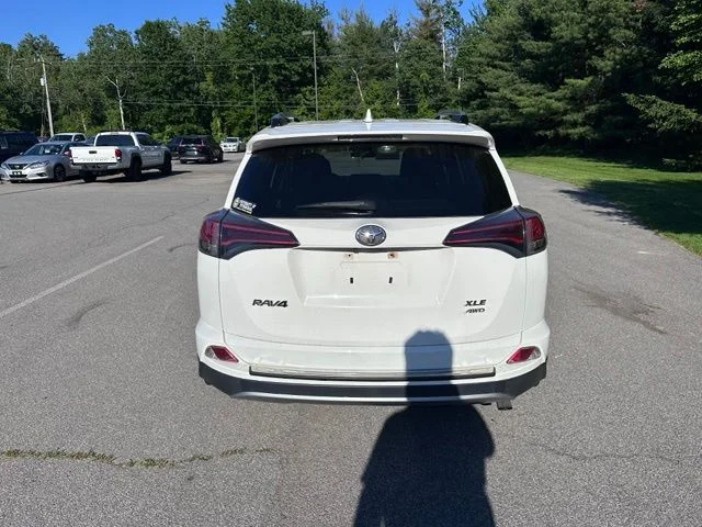 Used 2017 White Toyota XLE image 4