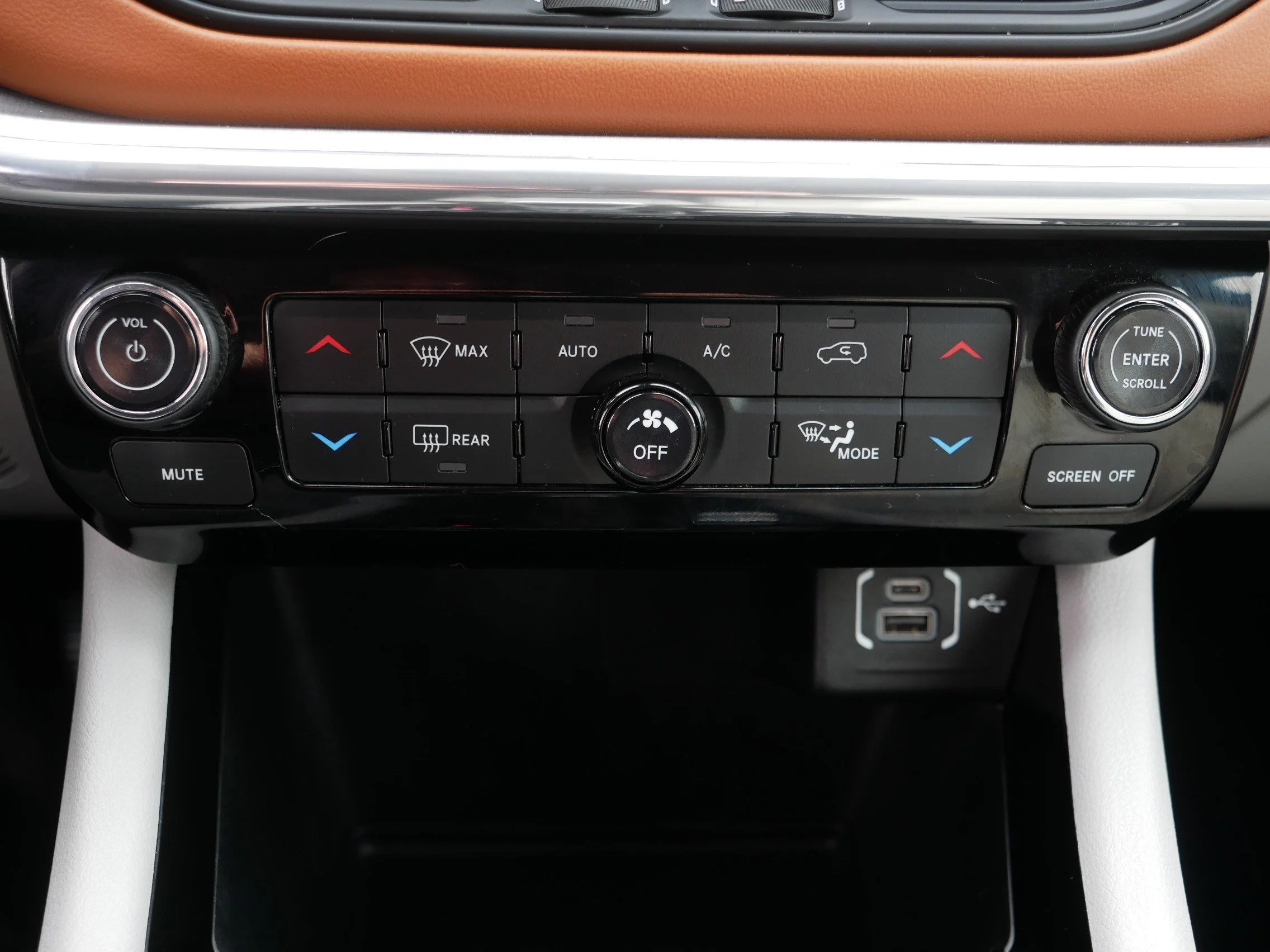 Used 2022 Velvet Red Pearlcoat Jeep Limited image 23