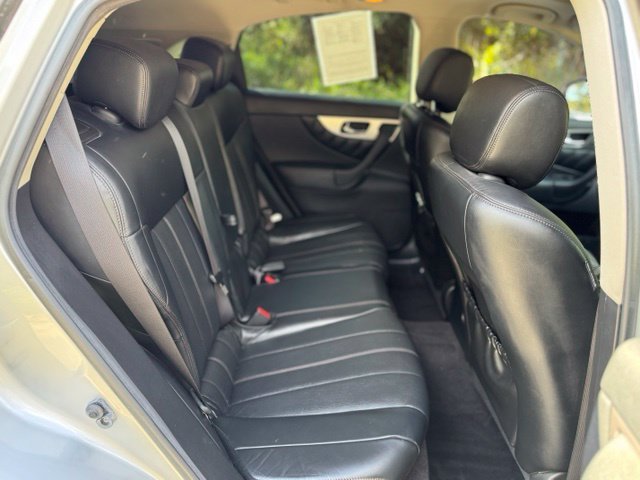 Used 2017 Liquid Platinum INFINITI Base image 17