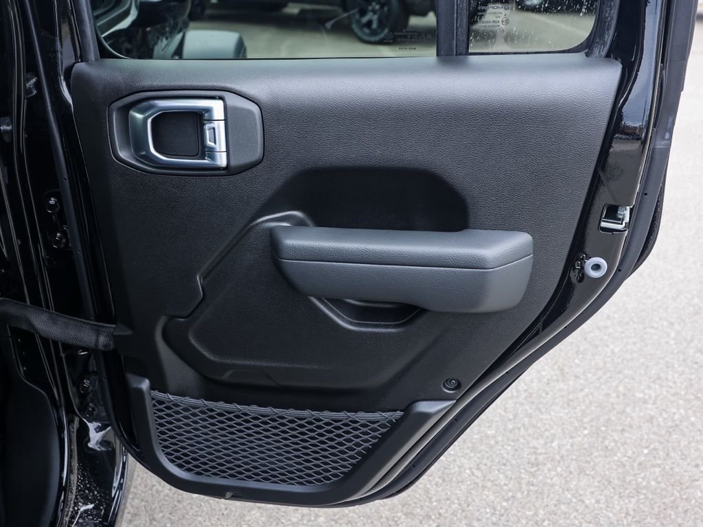 New 2026 Black Clear-Coat Exterior Paint Jeep Sport S image 18