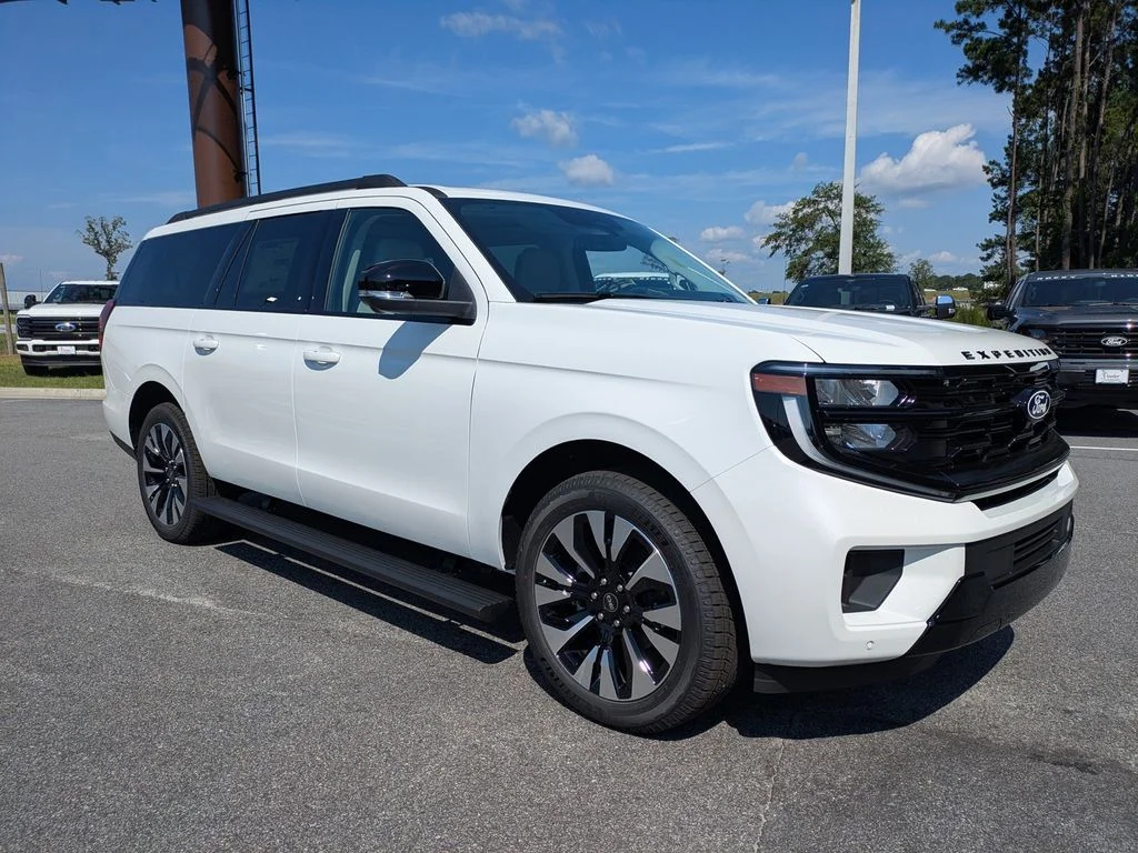 New 2027 Star White Metallic Tri-Coat Ford Platinum image 1