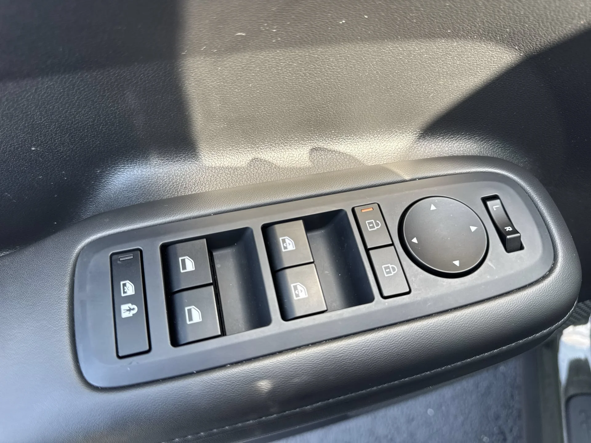 2025 Hyundai Santa Fe SEL - Photo 13