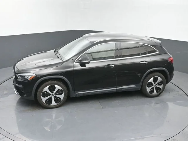 Used 2025 Black Mercedes-Benz GLA 250 image 35