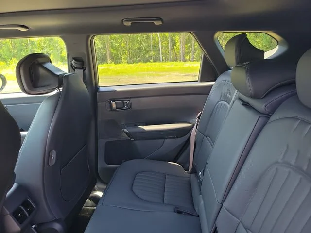 New 2027 Iceberg Green Kia X-Line S image 12