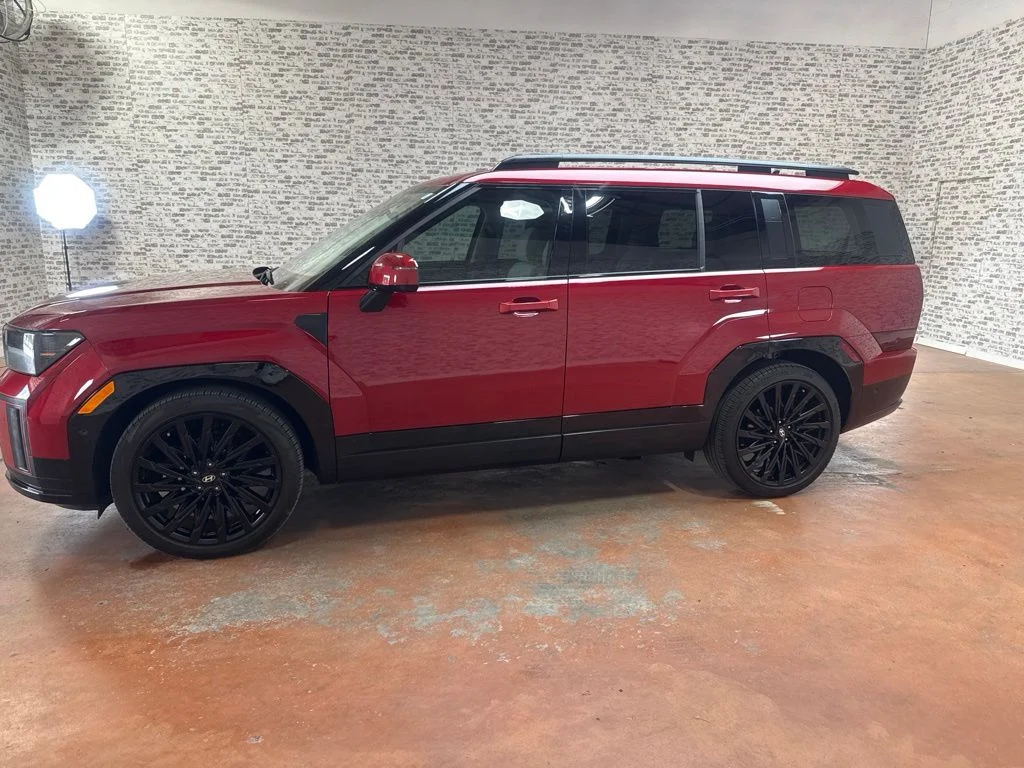 Used 2024 Ultimate Red Hyundai Calligraphy image 4