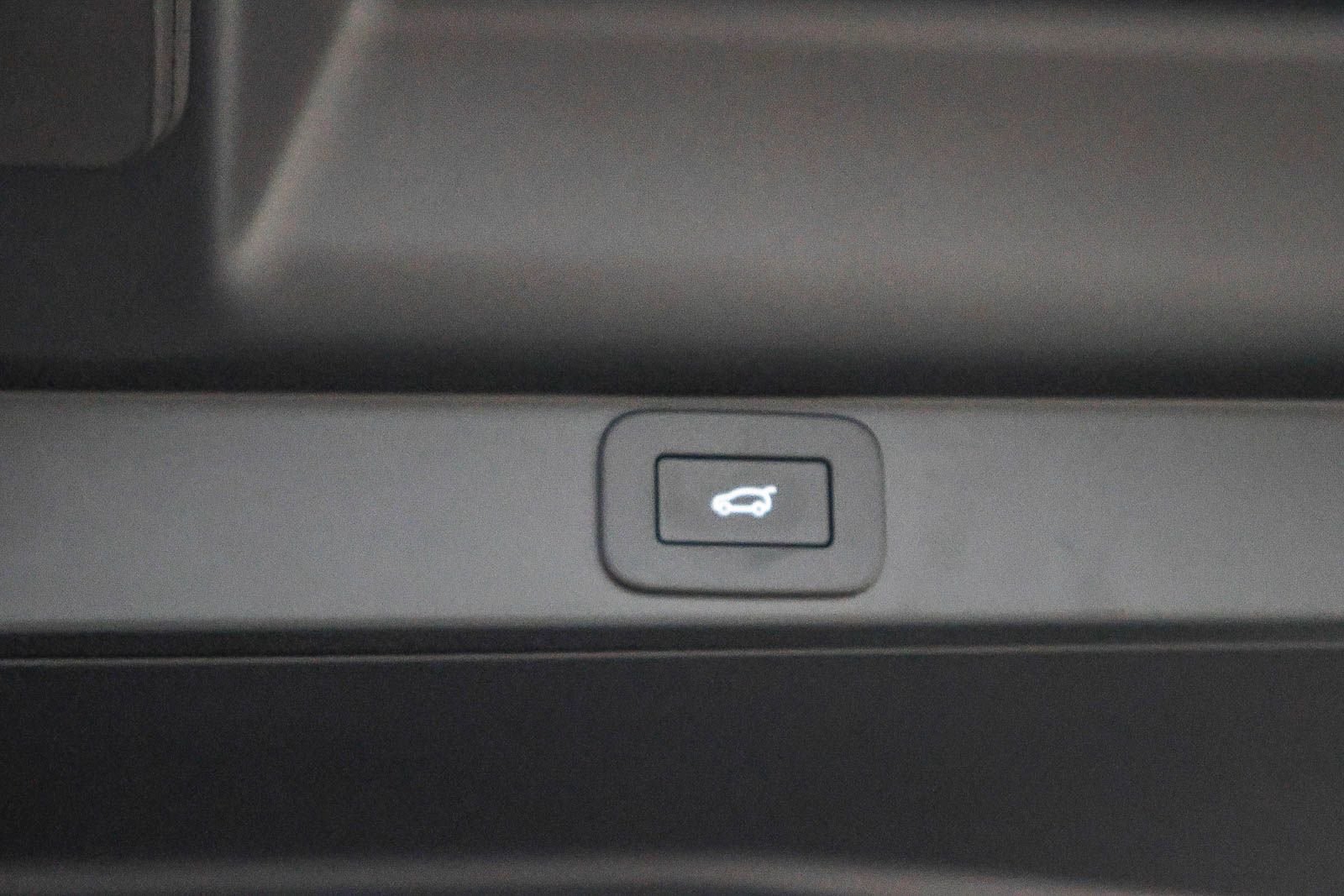 2025 Land Rover Range Rover SE - Photo 36