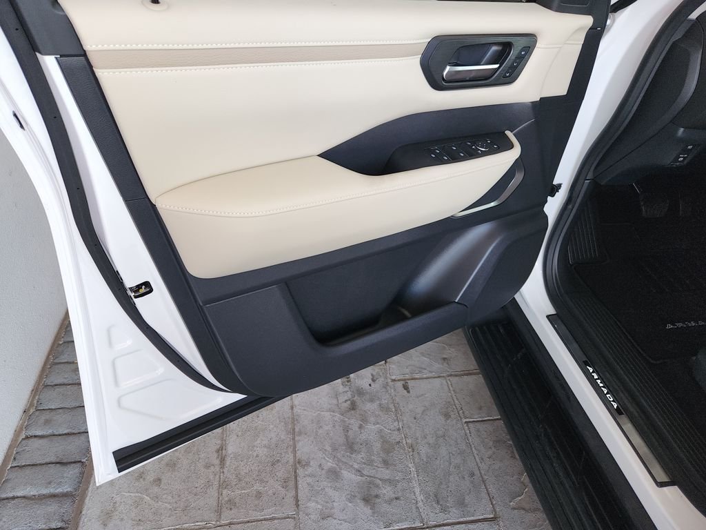 New 2026 Aspen White TriCoat Nissan Platinum image 24
