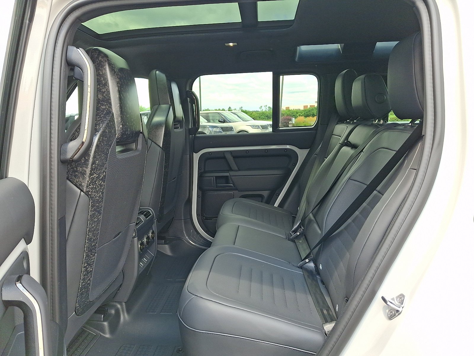 New 2026 Borasco Grey Land Rover OCTA image 8