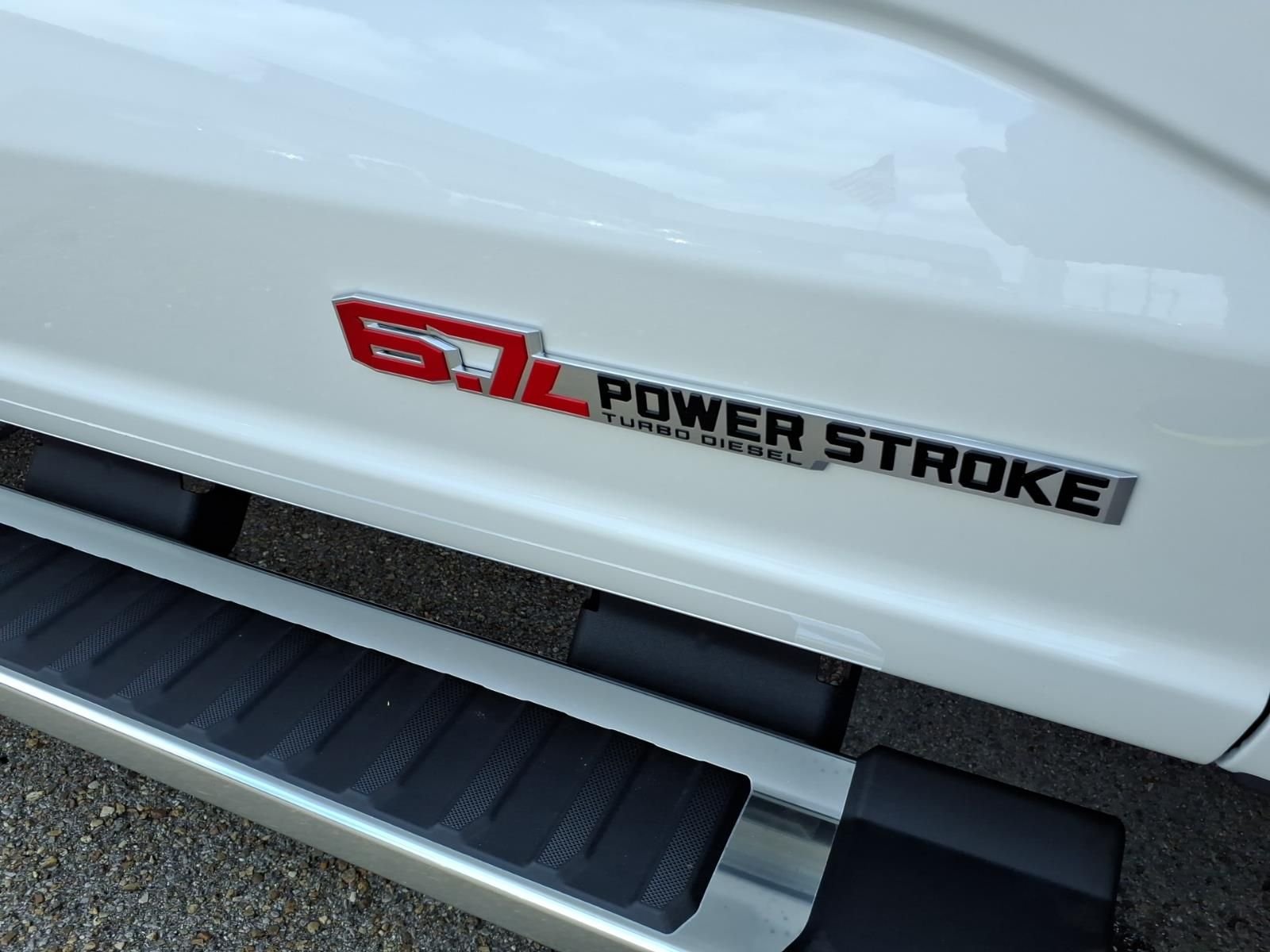 New 2026 Star White Metallic Tri-Coat Ford F-250® Lariat® image 9