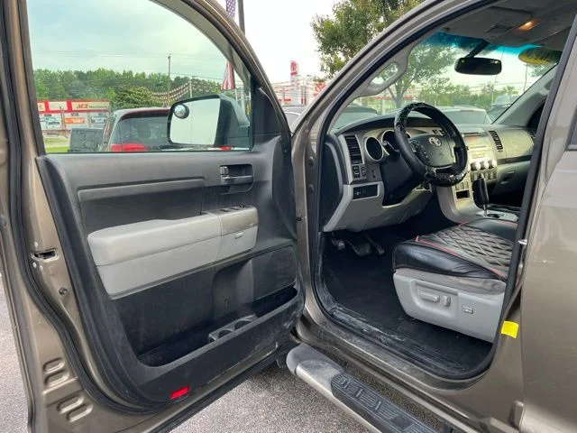 Used 2013 Brown Toyota Grade image 4