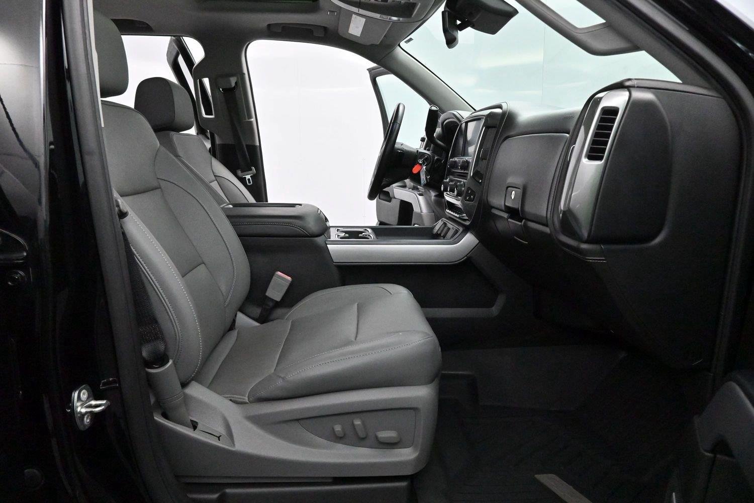Used 2018 BLACK Chevrolet LTZ image 31