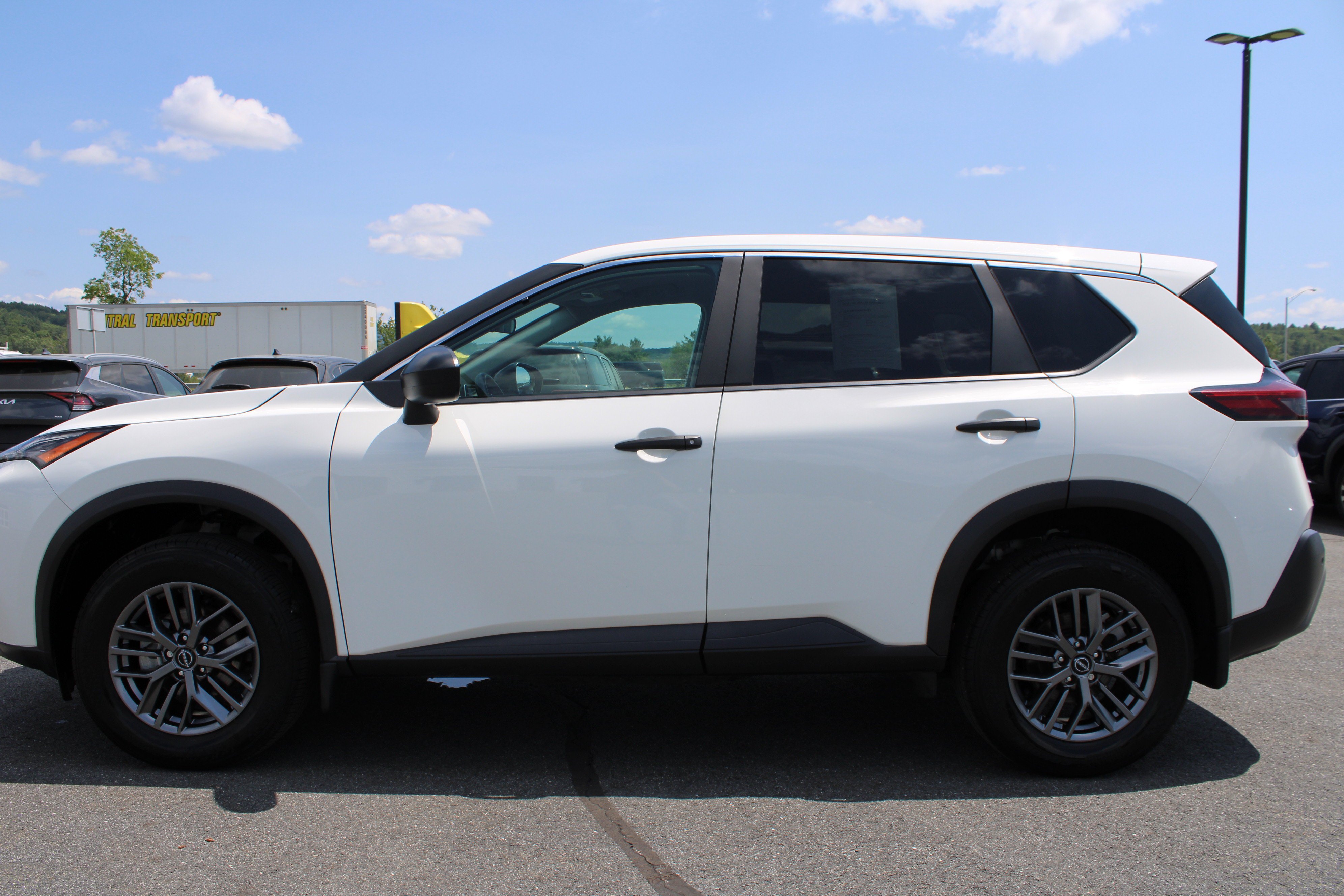 Used 2023 Glacier White Nissan S image 13