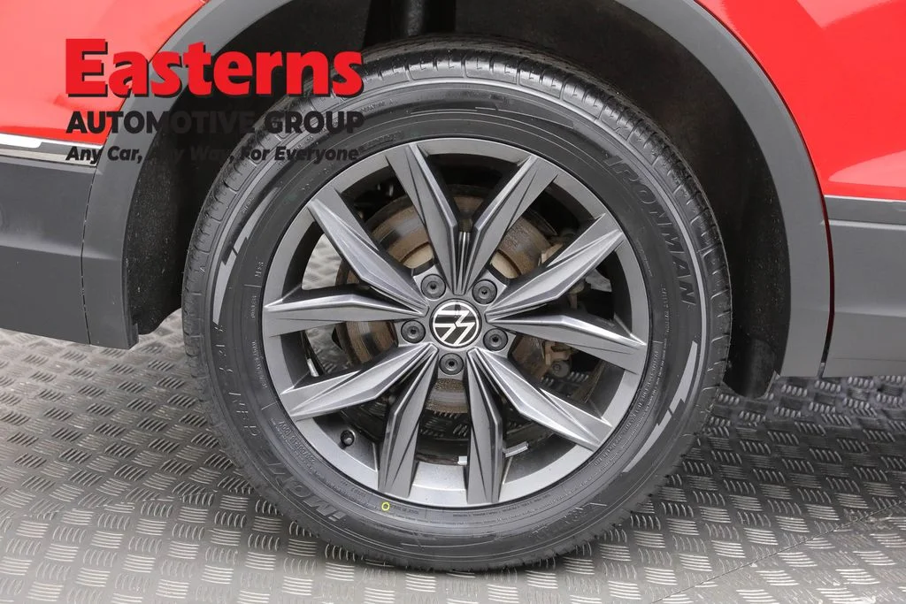 Used 2023 Red Volkswagen 2.0T SE image 28