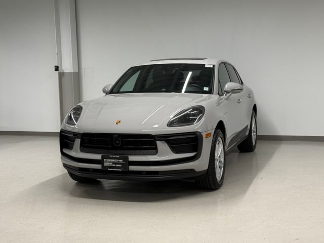 2026 Porsche Macan's photo