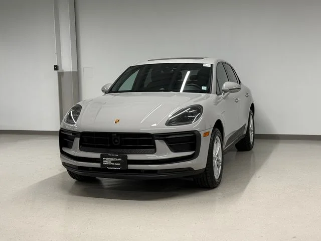 2026 Porsche Macan's photo