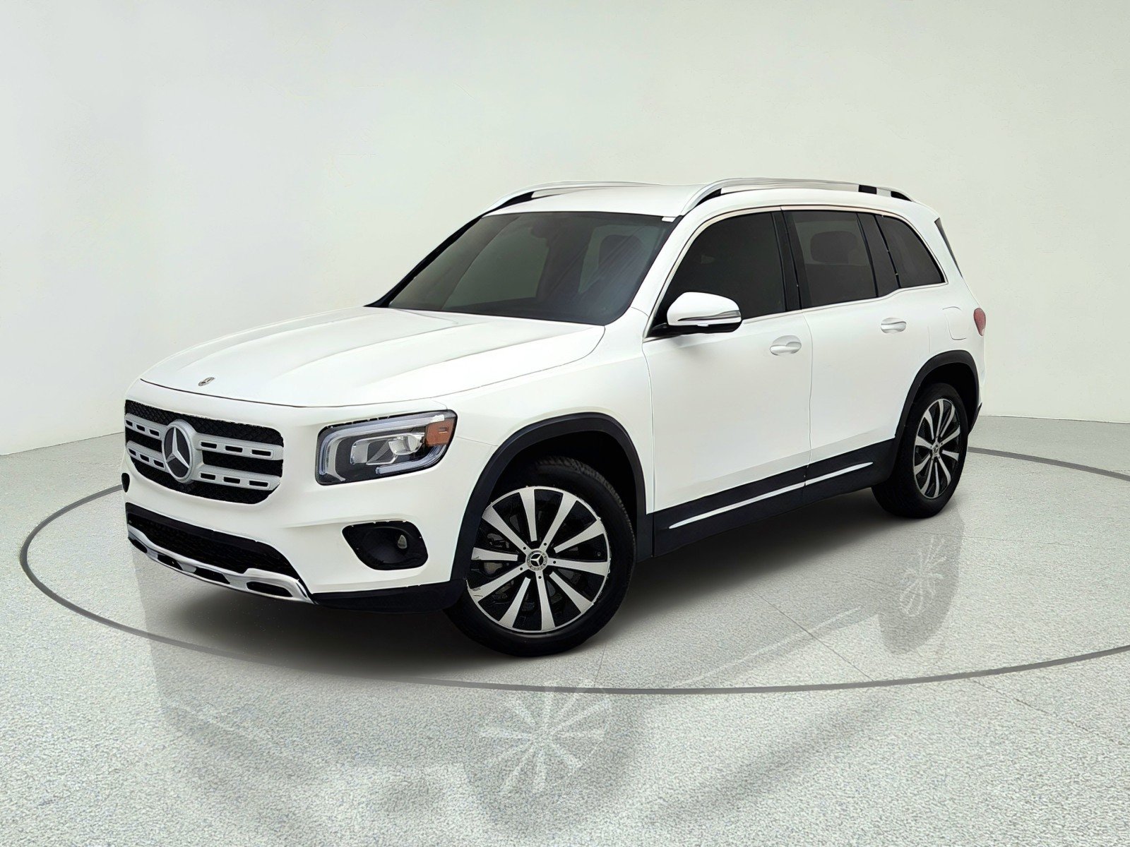 Used 2020 Polar White Mercedes-Benz GLB 250 image 1
