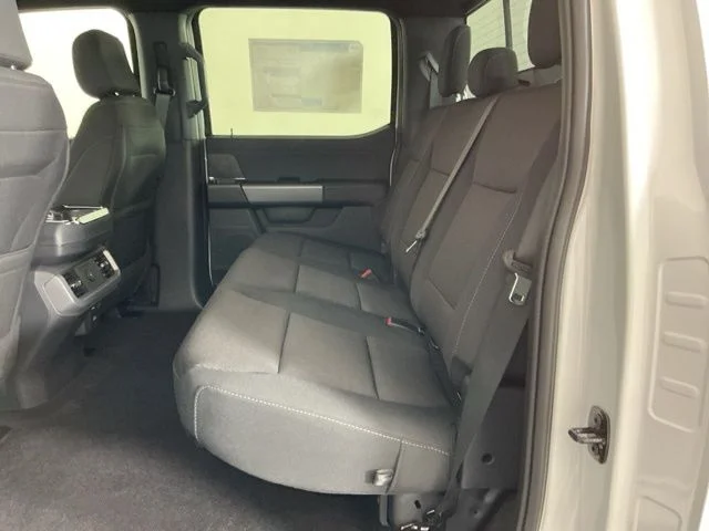 New 2026 Oxford White Ford XLT image 27