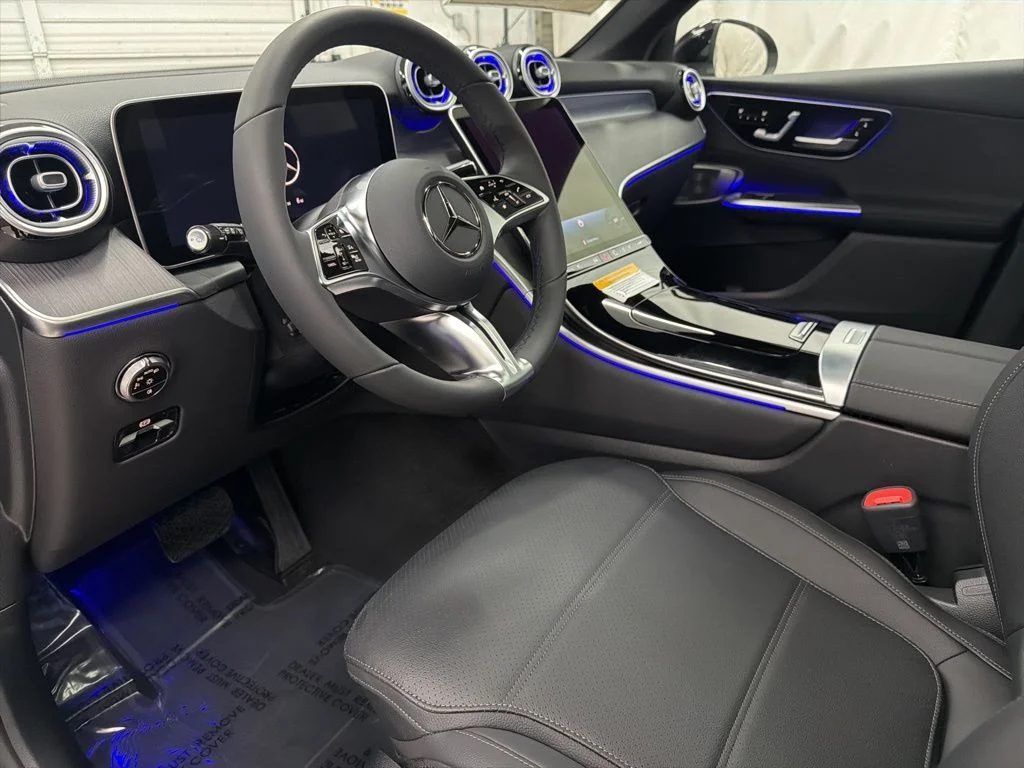 Used 2026 Black Mercedes-Benz GLC 300 image 12