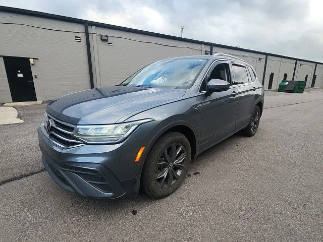 Used 2023 Platinum Gray Metallic Volkswagen 2.0T SE image 6