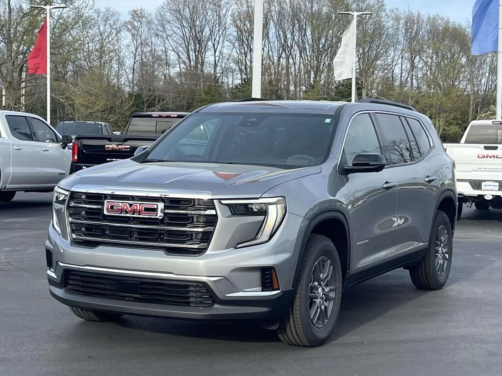 New 2026 Sterling Metallic GMC Elevation image 3