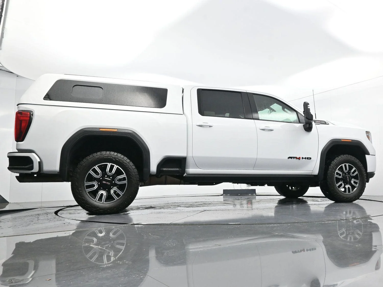 Used 2022 Summit White GMC AT4 image 54