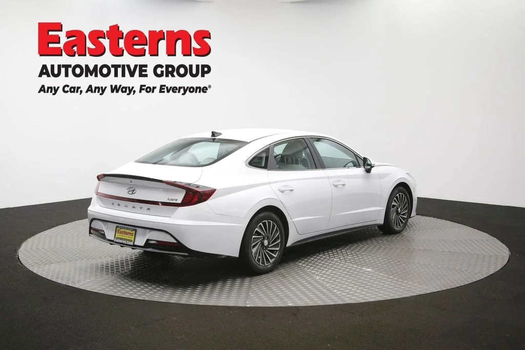 Used 2023 White Hyundai SEL image 40