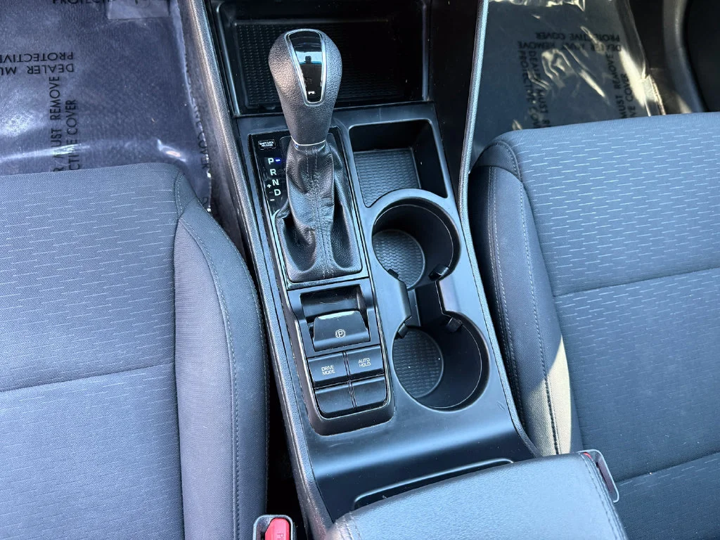Used 2019  Hyundai Value image 26