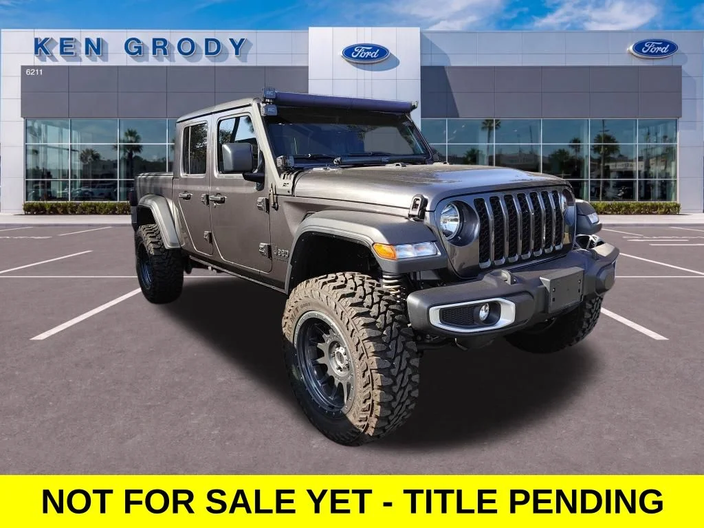2023 Jeep Gladiator Sport S's photo