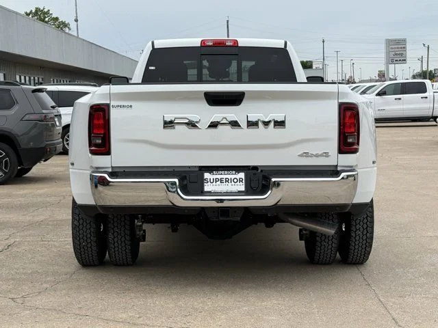 New 2026 Bright White Clear-Coat Exterior Paint RAM Tradesman image 4