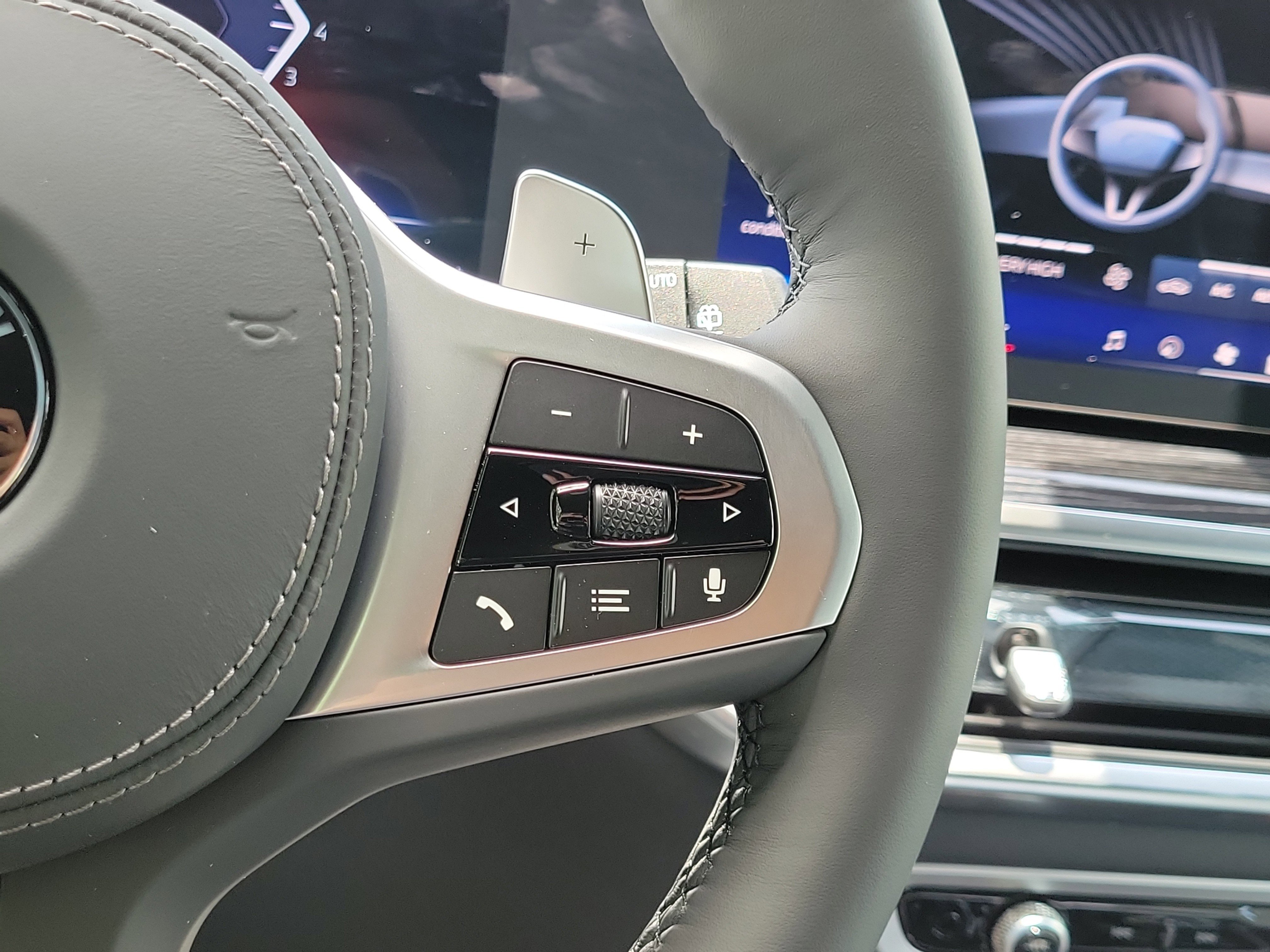 New 2026 Tanzanite Blue II Metallic BMW sDrive40i image 23