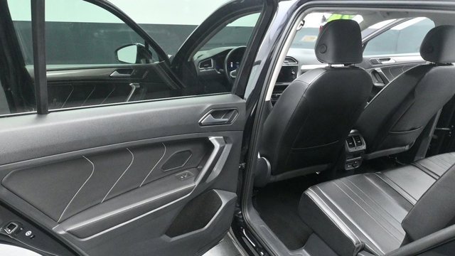 Used 2024 Black Volkswagen 2.0T SE image 23