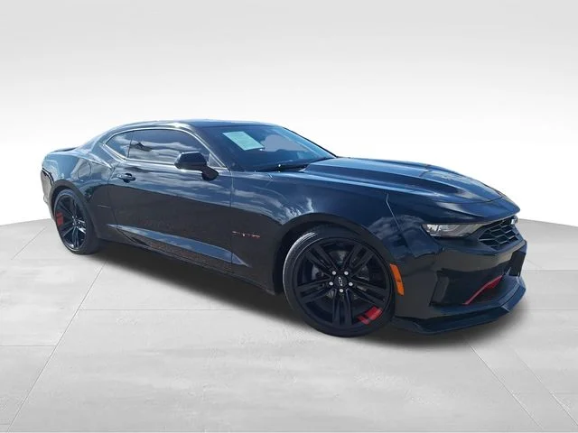 Used 2020 Black Chevrolet 1LT image 1
