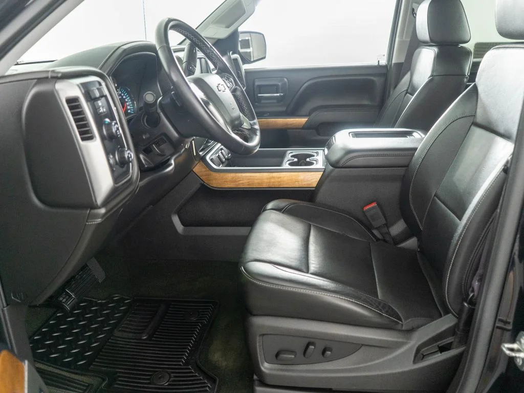 Used 2017 Black Chevrolet LTZ image 10
