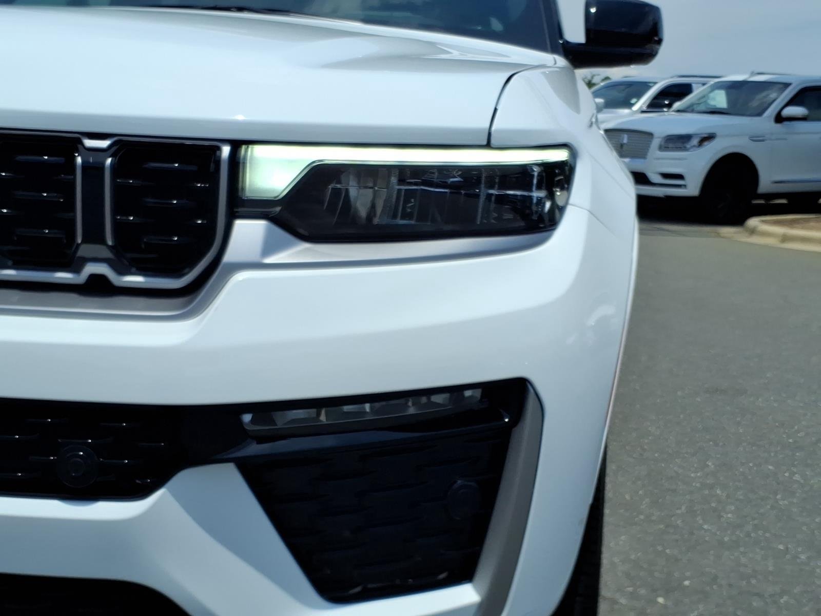 Used 2026 Bright White Clearcoat Jeep Summit image 18