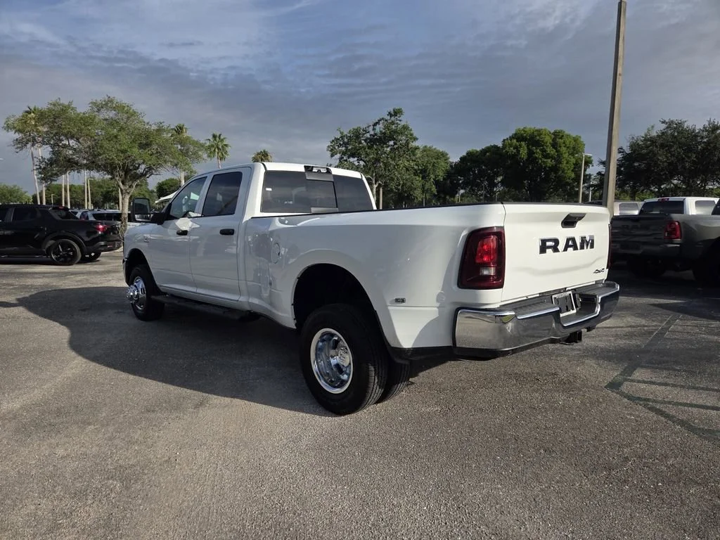New 2026 Bright White Clear-Coat Exterior Paint RAM Tradesman image 5