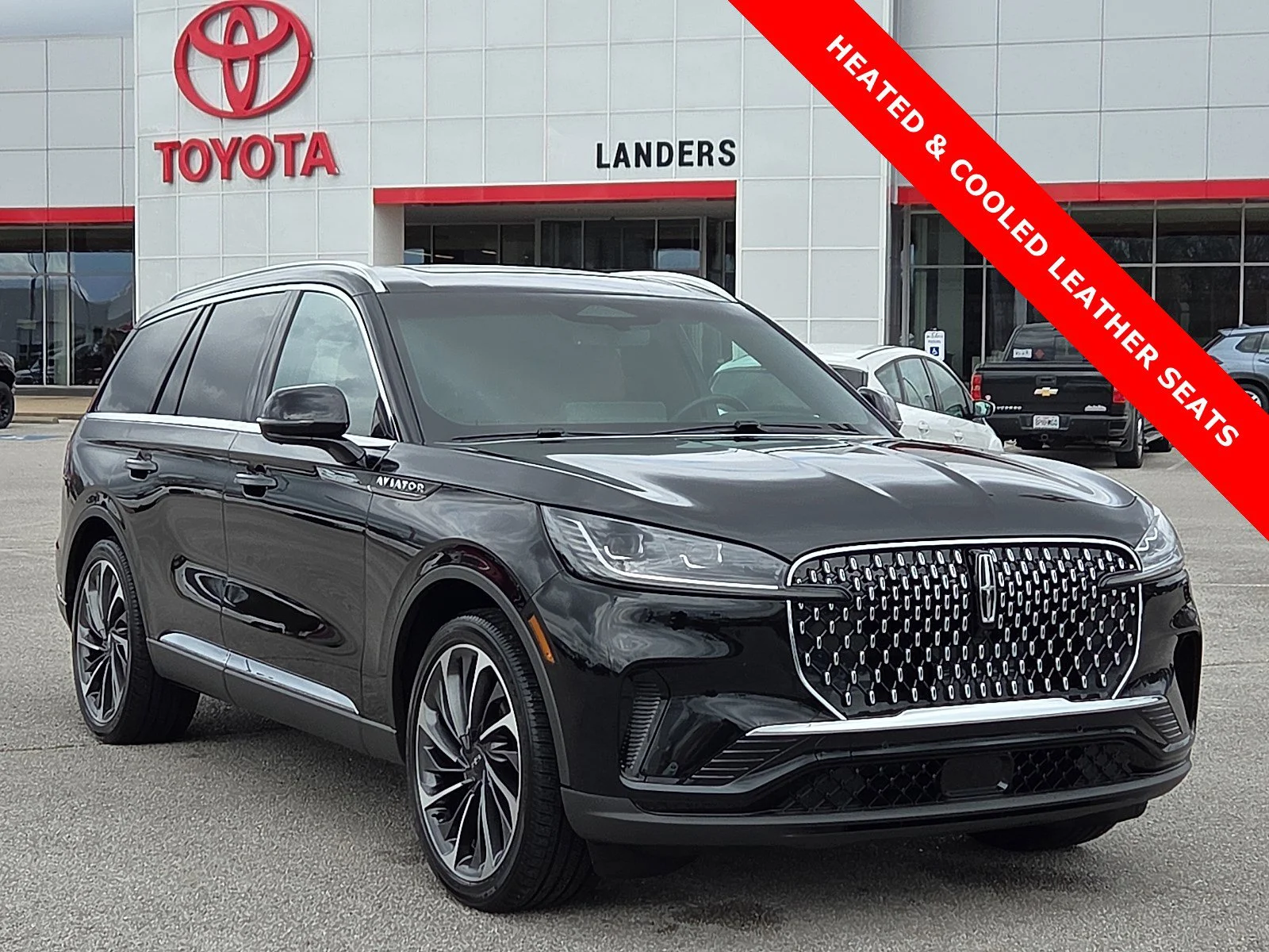2025 Lincoln Aviator Reserve AWD's photo