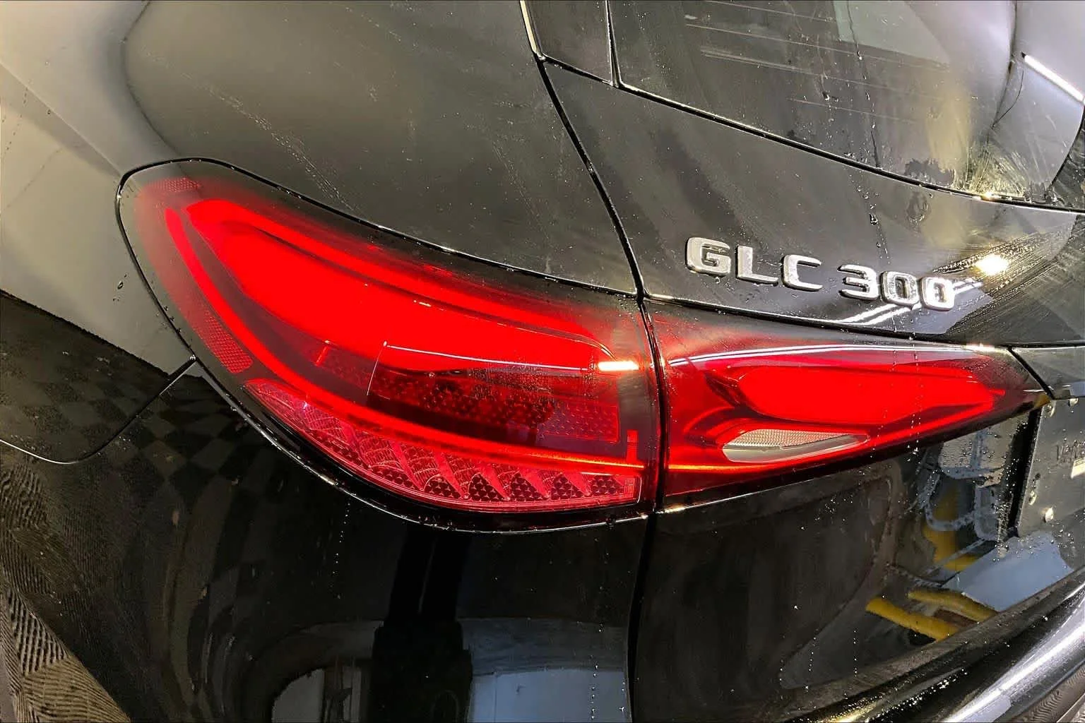 New 2026 040/Black Mercedes-Benz GLC 300 image 5