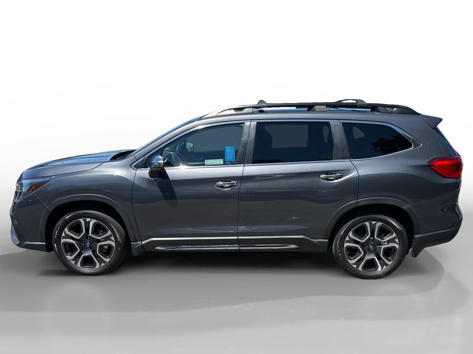 Used 2023 Gray Metallic Subaru Touring image 2