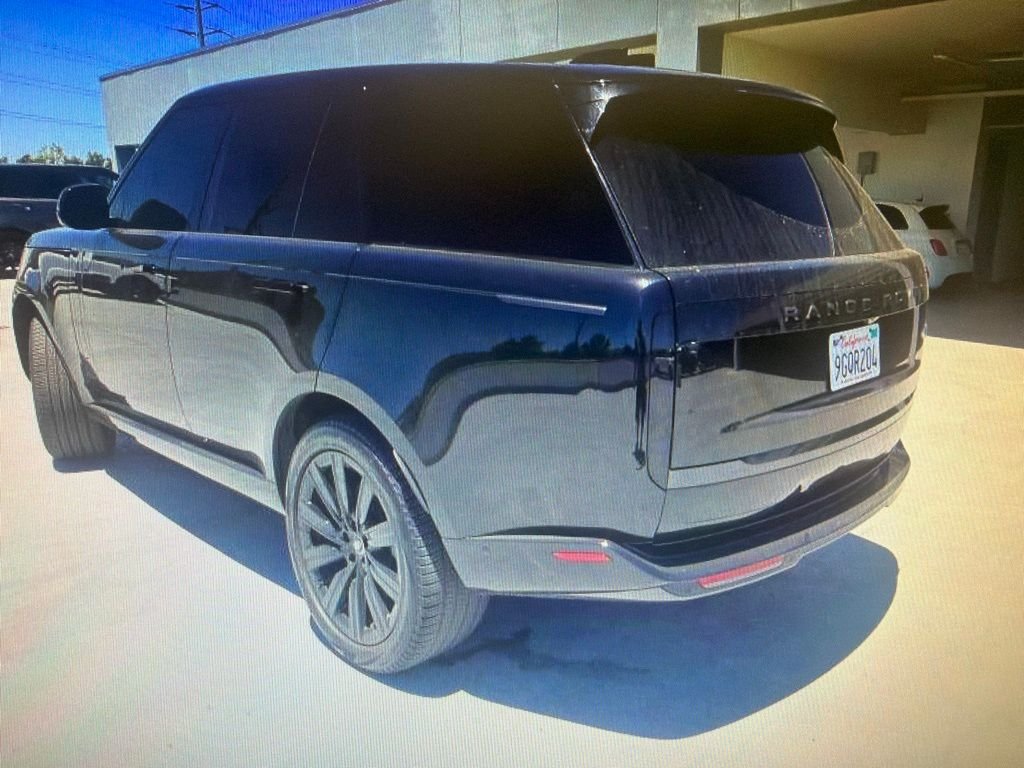Used 2023 Santorini Black Metallic Land Rover SE image 6