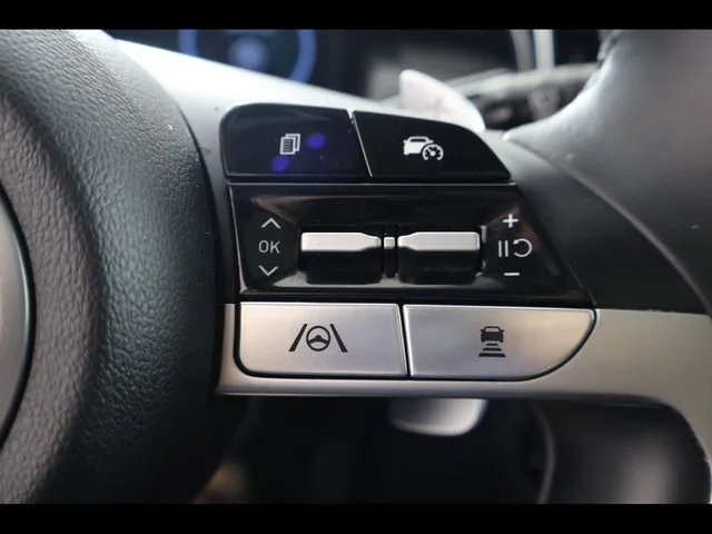 Used 2023 Gray Hyundai SEL Convenience image 23