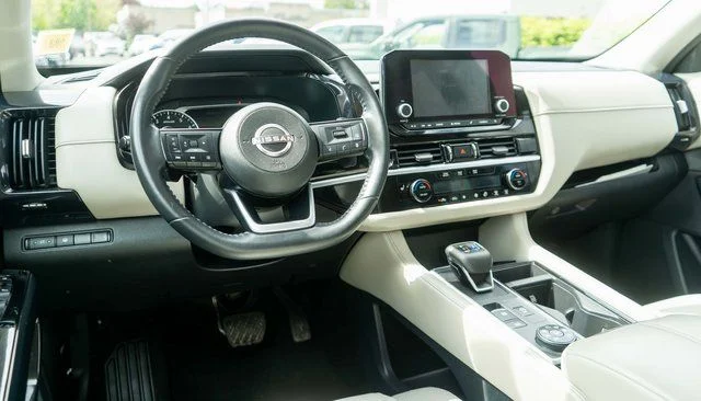 Used 2022 Black Nissan SV image 14